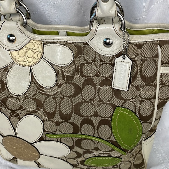 SOLD Coach Bleeker Signature Flower Floral Daisy Bag Tote Shopper Tan F14724 - Picture 4 of 17